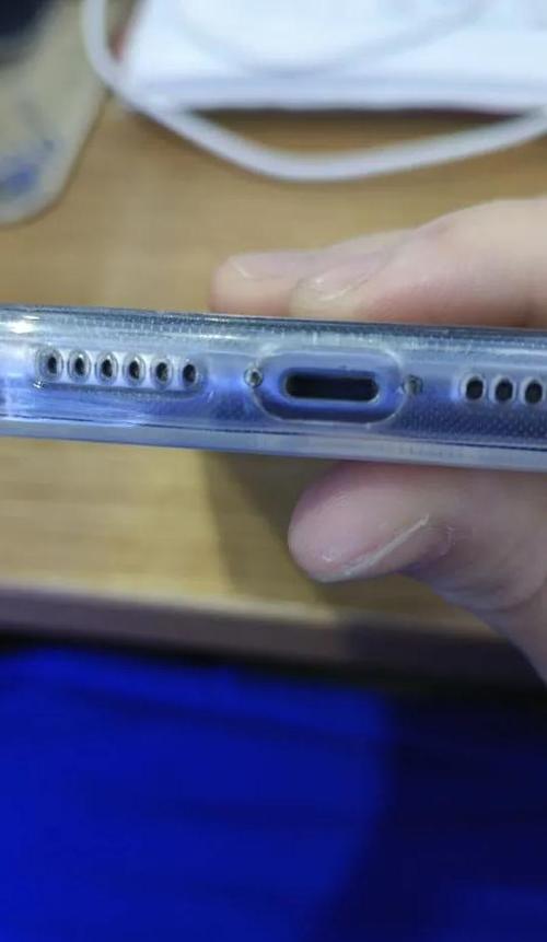 手机充电口烧焦的解决方法