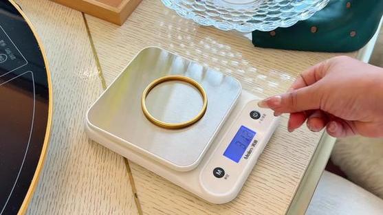 电子称开机去皮佐就显Lo字母为什么?