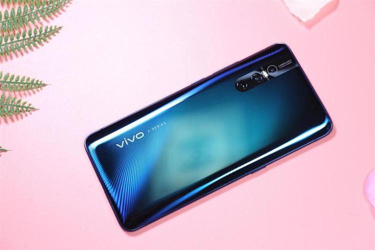vivox27用了三年值多少钱