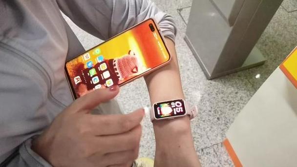 小米手环卡包怎么用法