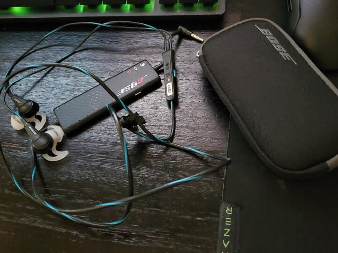 qc20吃鸡听声辨位怎么样