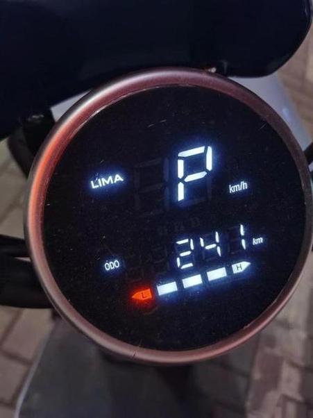 绿源电动车怎样看电量剩余多少