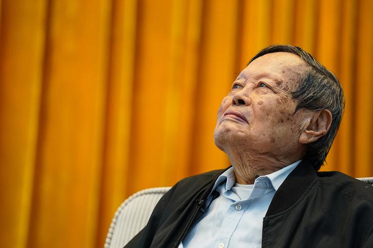 狄拉克杨振宁游戏截图
