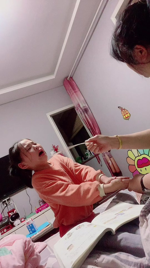 打手心视频完整