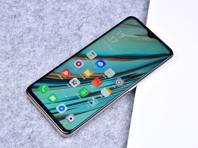 oppoa9是塑料机身吗