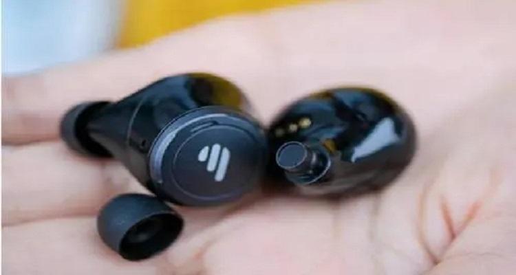 蓝牙耳机一个充电一个充不了电