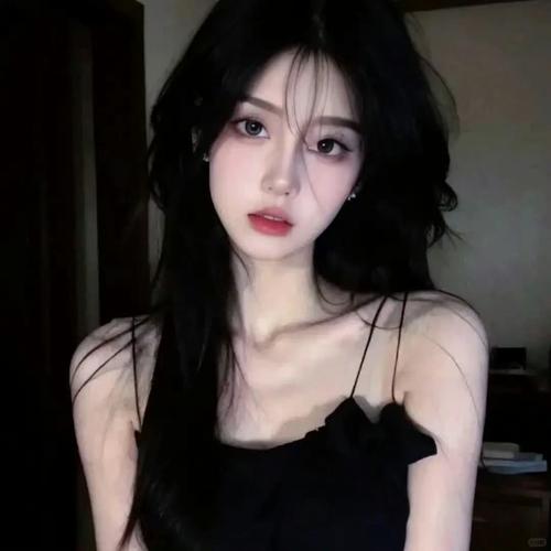 女人突然换头像暗示什么意思