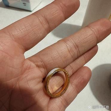 假戒指掉色怎么恢复