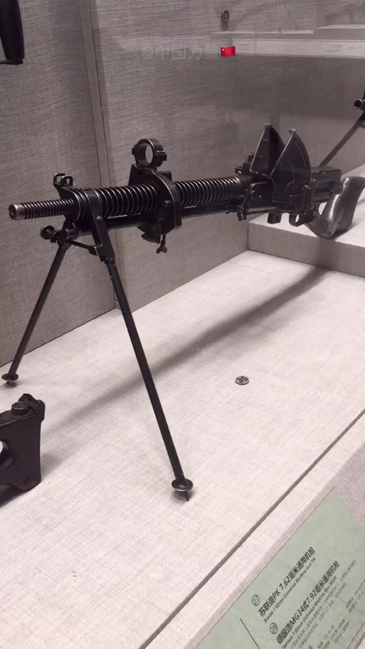 81式轻机枪100发弹鼓