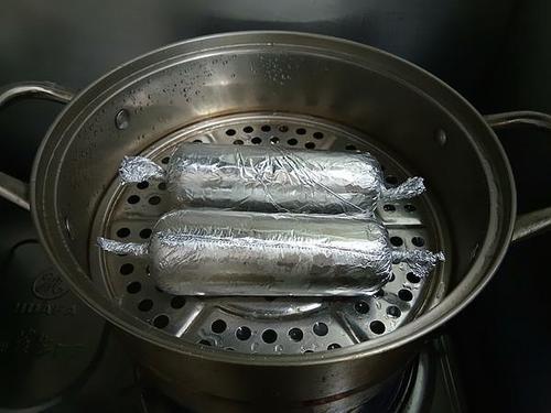 锡纸能放在蒸锅里蒸吗