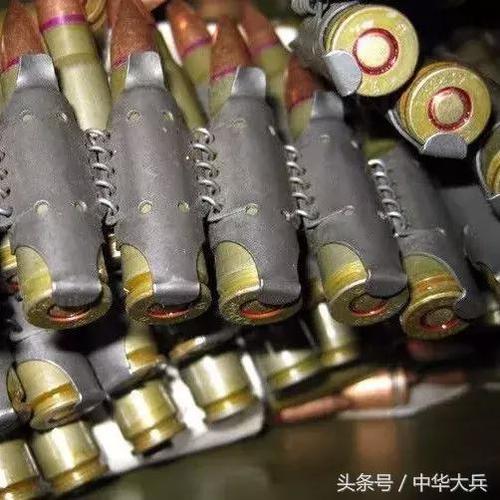 机枪弹夹如何叠加到最多
