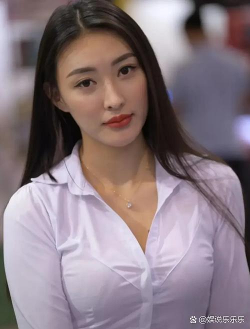 中国最美车模排行榜第一名欣欣