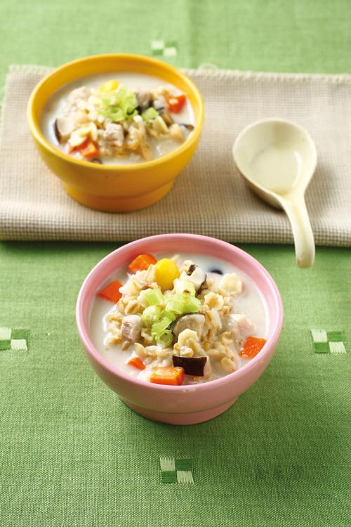 黄豆绿豆红豆可以一起打豆浆喝吗缩略图