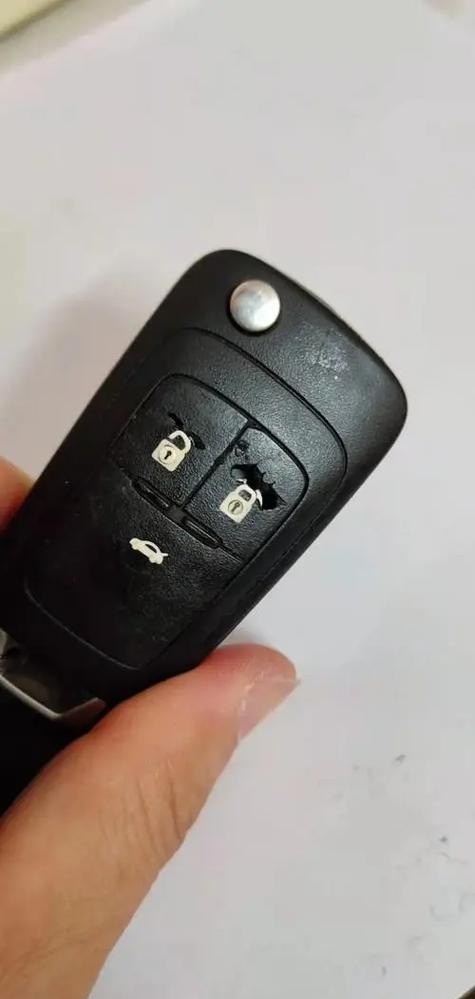 汽车钥匙按键不灵了怎么办
