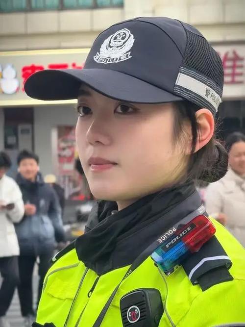 琪琪警官