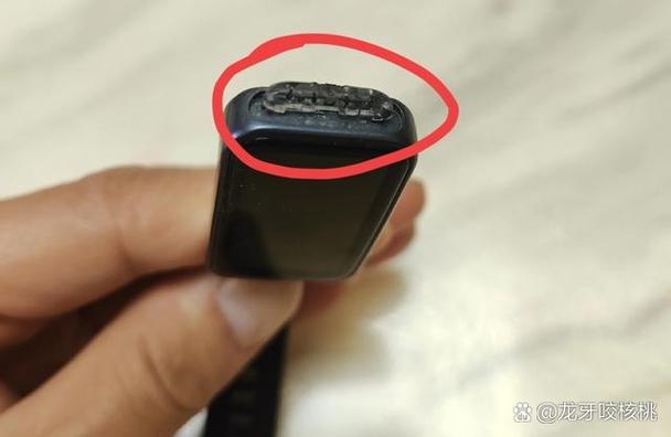 华为手环4固定扣断了
