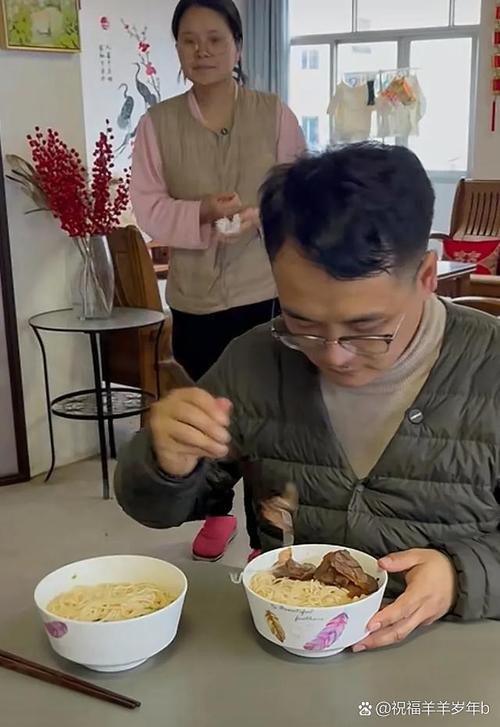 爱吃波客的最新视频
