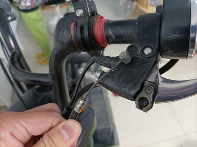 电动车刹车钢丝断了怎么办
