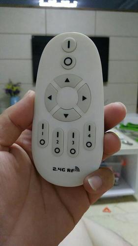 客厅遥控灯遥控器丢了游戏截图