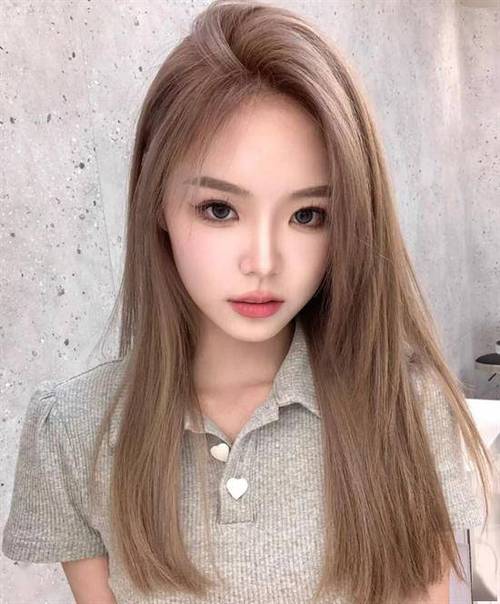 脸偏黄染什么颜色好看