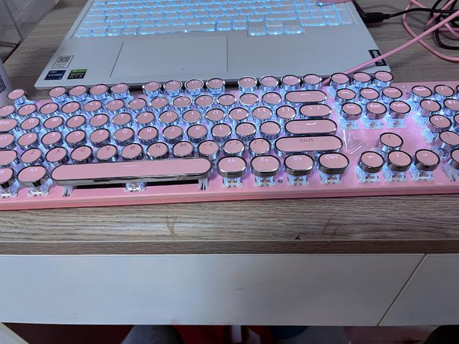 键盘的三个灯都亮了缩略图