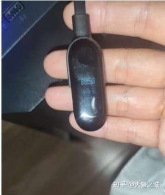 小米手环长时间不充电会坏吗截图