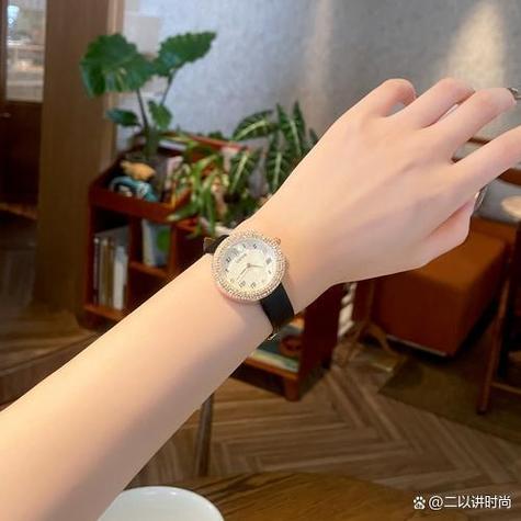 男女手表戴哪只手