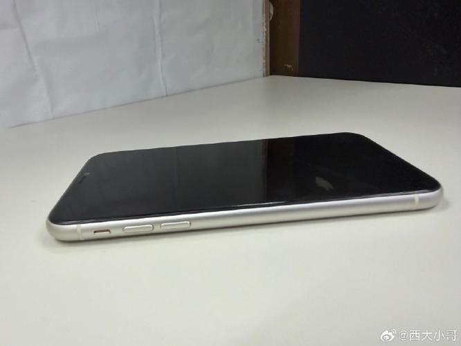 iphone11白色好看吗