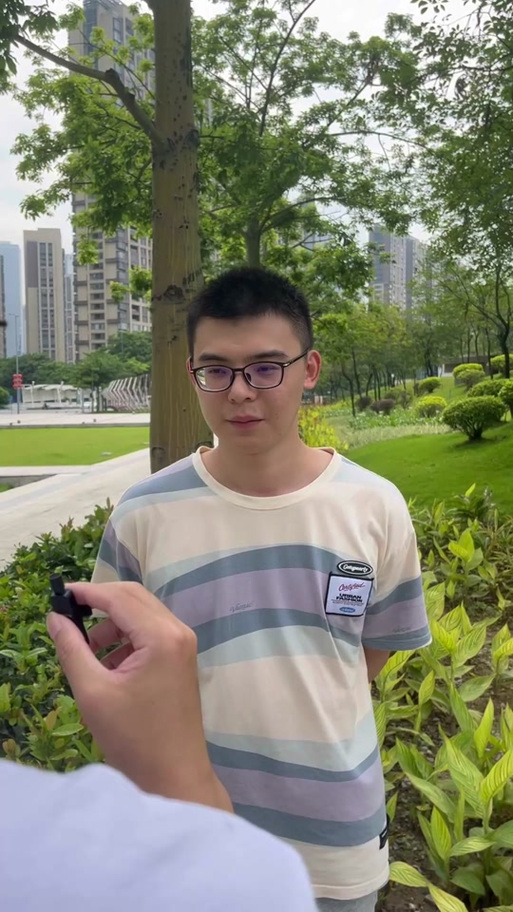 陈小群的本人照片