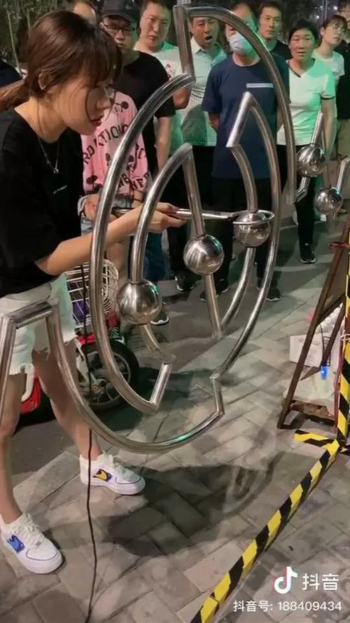 火线冲击游戏摆摊赚钱吗