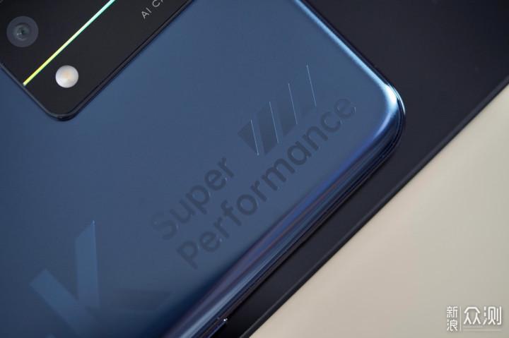oppok9后盖是玻璃还是塑料