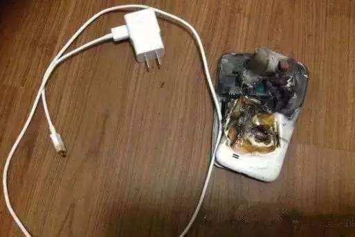 充电宝裂开一条缝还能用吗图标