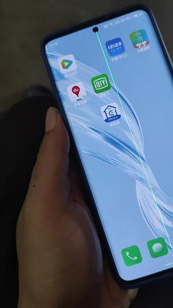 手机屏幕有条蓝色竖线缩略图