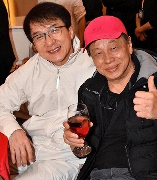 梁小龙和成龙什么关系