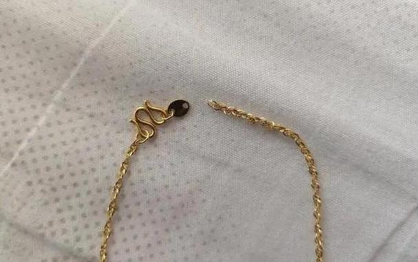 金项链缠一起怎么处理