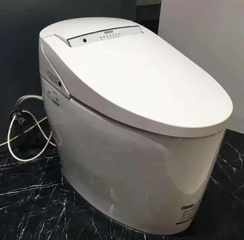 智能马桶喷水杆不出来