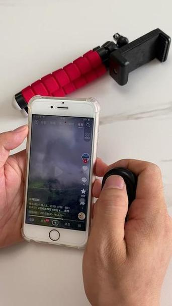 蓝牙自拍器怎么是音量