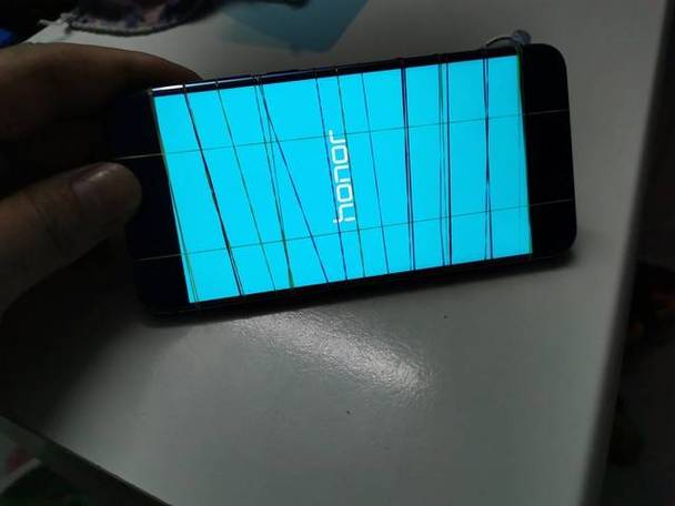 温度低手机闪黑屏缩略图