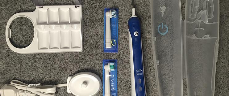 博朗电动牙刷D100与ir0
