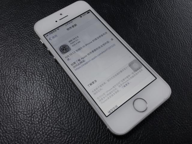 苹果se可以升级到iOS13吗