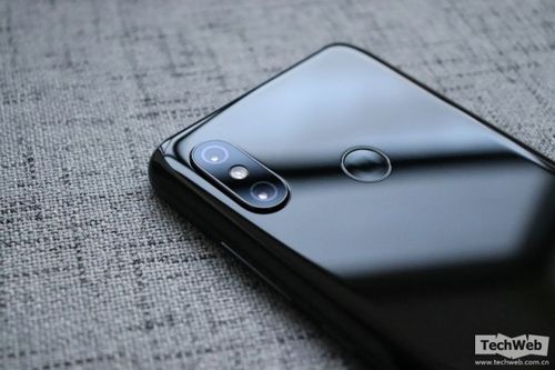 小米8摄像头还是1200万