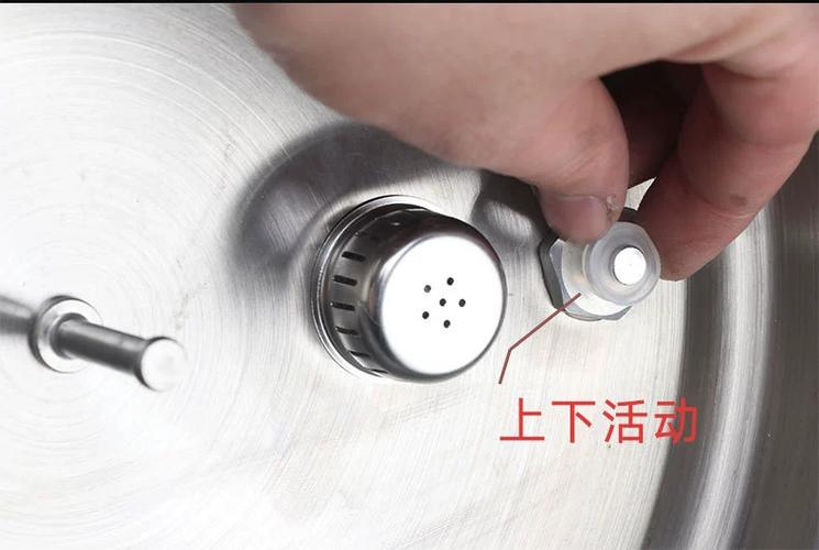 红双喜2.5L电压力锅煮饭时限压阀顶起