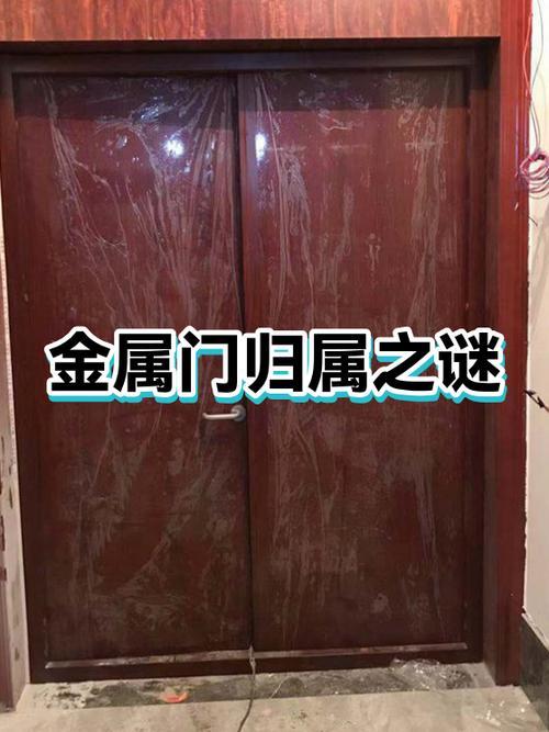 次卧的门对着卫生间门缩略图