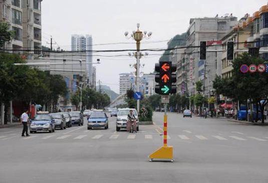 路口摆的红绿灯会拍吗