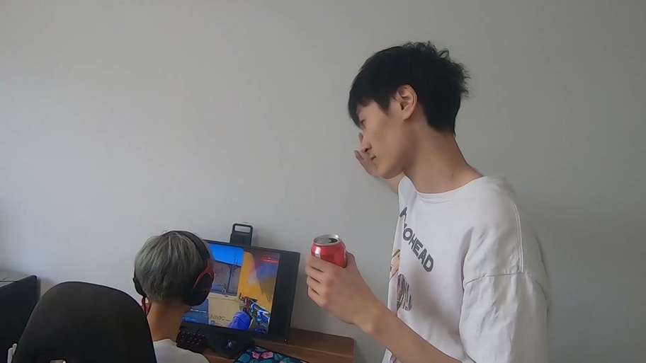 玩csgo鼠标有拖拽感