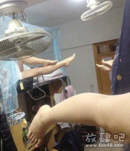 变小掉进女生宿舍贴吧