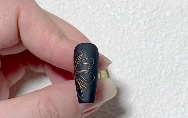 甲油胶拉丝是怎么回事