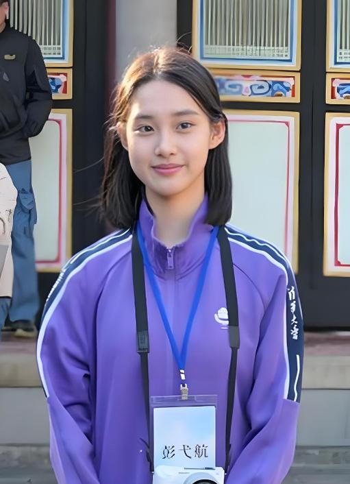 妹妹大学还粘着我怎么办呀