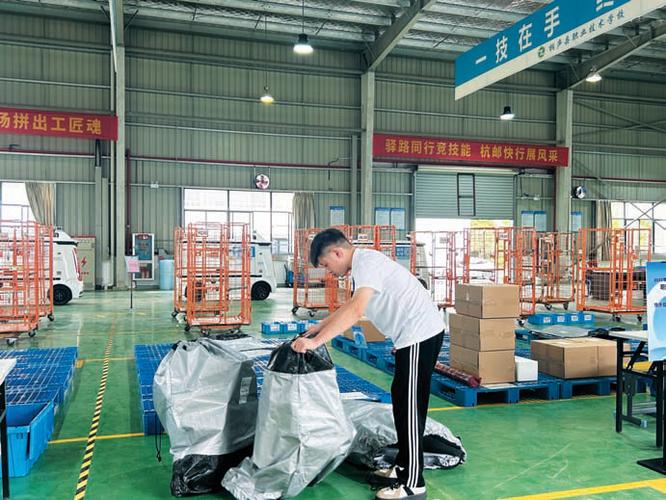 丰巢便宜还是上门取件便宜