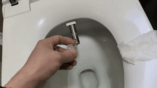 智能马桶臀洗功能不出水缩略图
